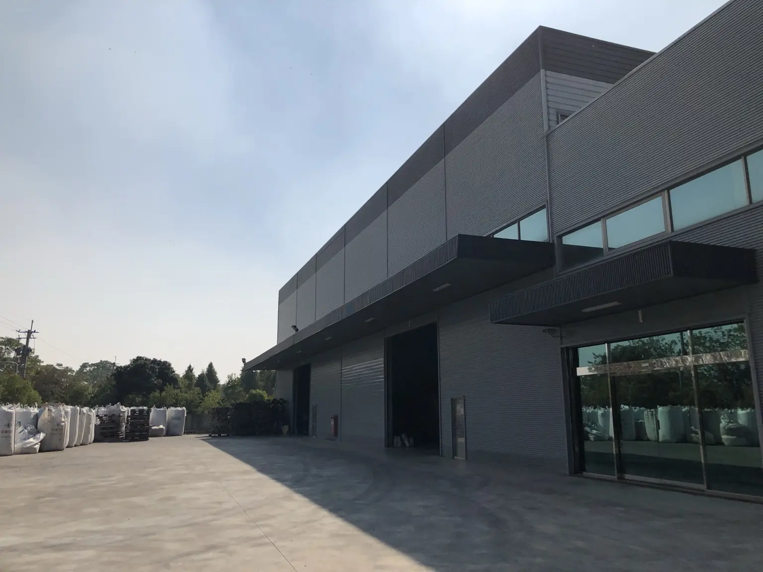 Current exterior of the Sheen Year Plastic factory